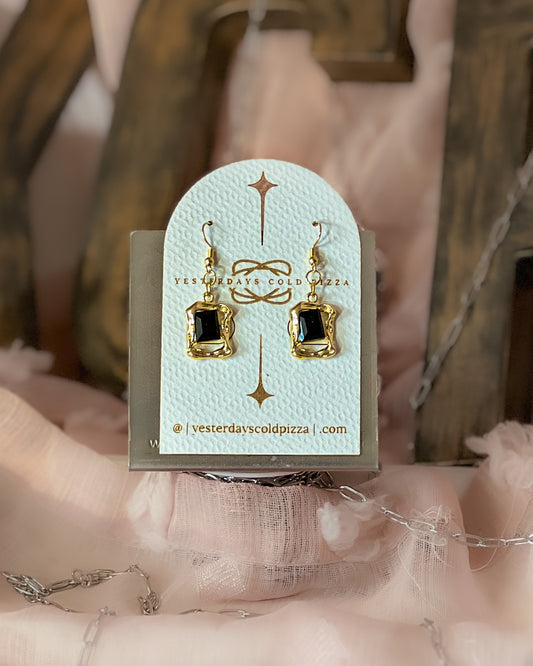 Doesn‘t This Kinda Look Like Spongebob Earrings